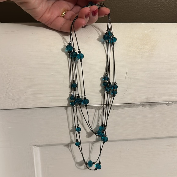Beautiful turquoise & black metal necklace. 3 feet of necklace! - Picture 3 of 3